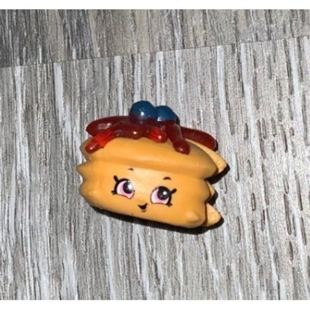 Shopkins Eggo Real‎ Littles Blueberry Pancakes Figure